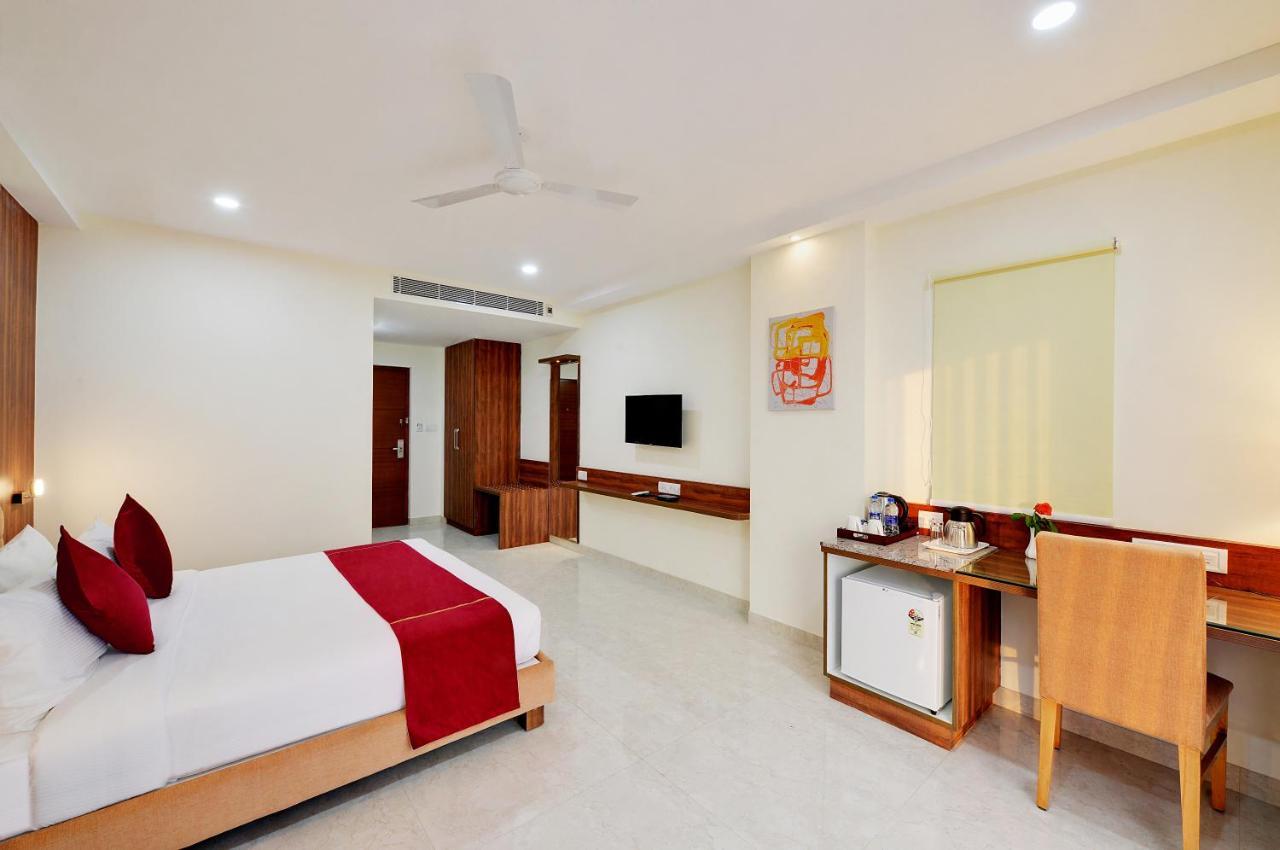 La Sara Gateway Hotel Bangalore Buitenkant foto