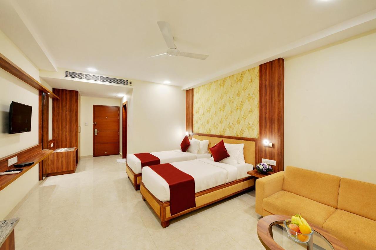 La Sara Gateway Hotel Bangalore Buitenkant foto