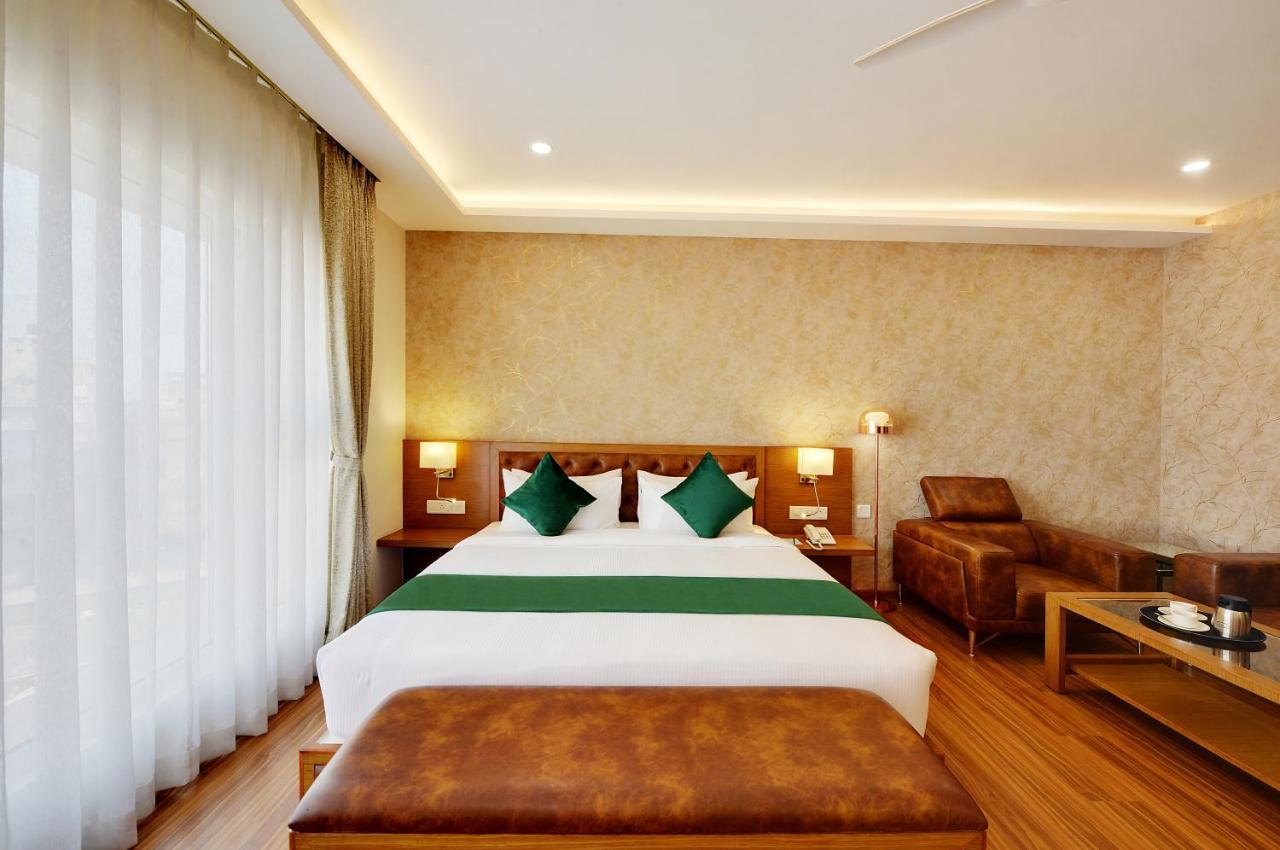 La Sara Gateway Hotel Bangalore Buitenkant foto