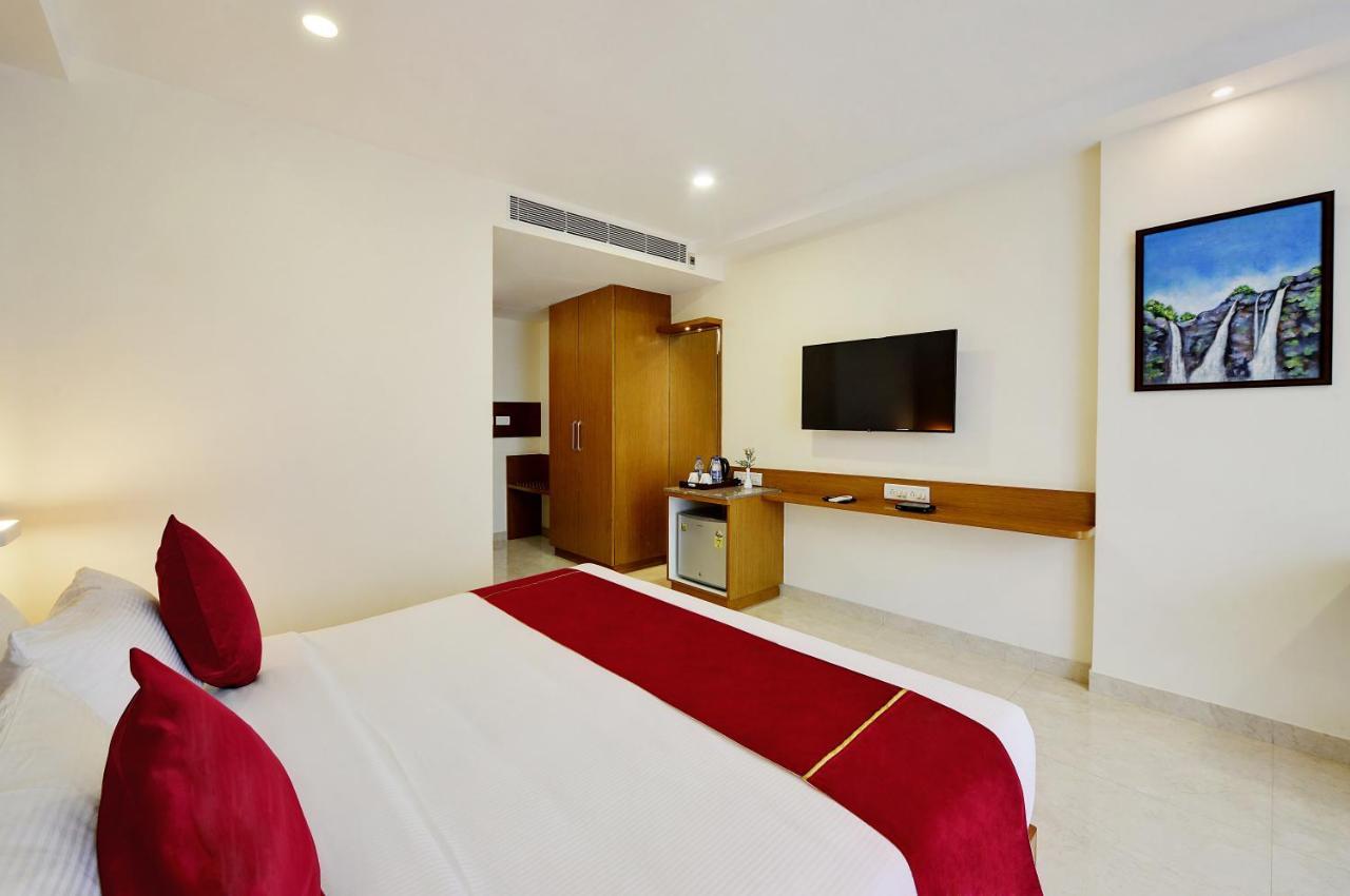 La Sara Gateway Hotel Bangalore Buitenkant foto