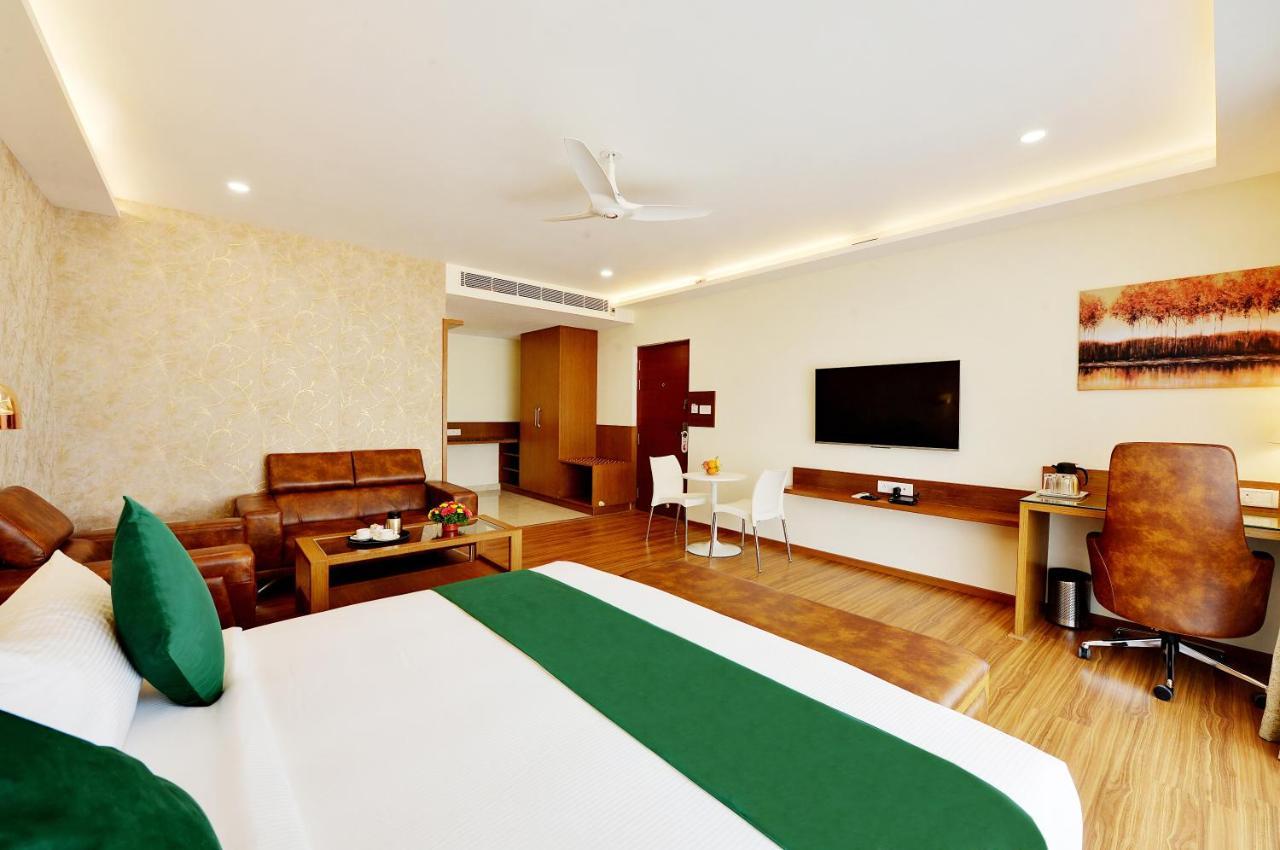 La Sara Gateway Hotel Bangalore Buitenkant foto