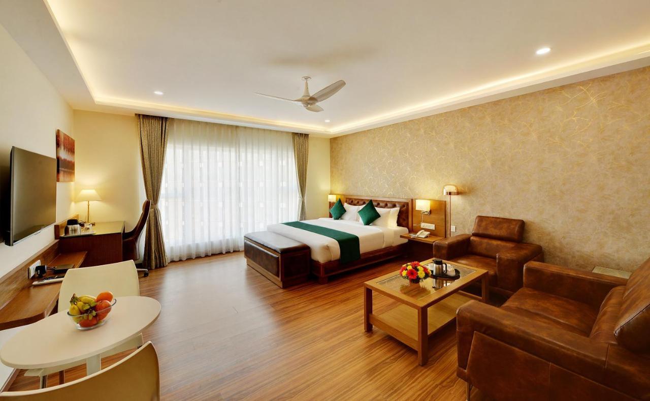 La Sara Gateway Hotel Bangalore Buitenkant foto