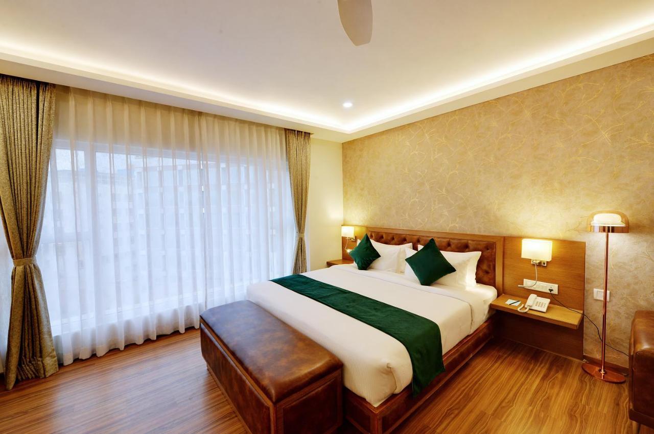 La Sara Gateway Hotel Bangalore Buitenkant foto