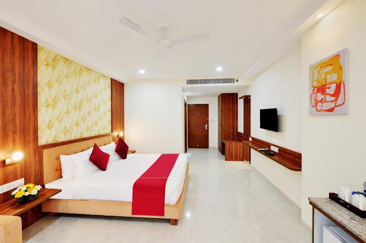 La Sara Gateway Hotel Bangalore Buitenkant foto