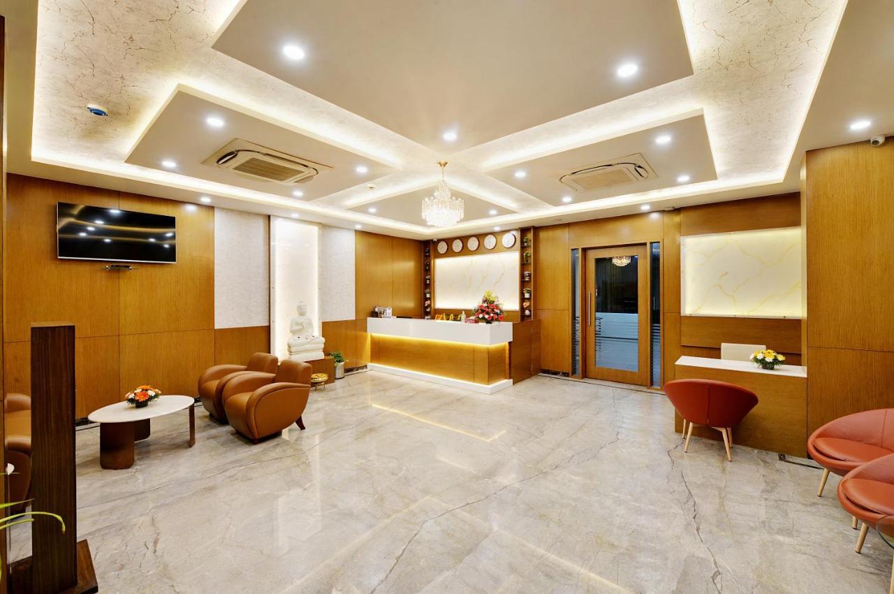 La Sara Gateway Hotel Bangalore Buitenkant foto