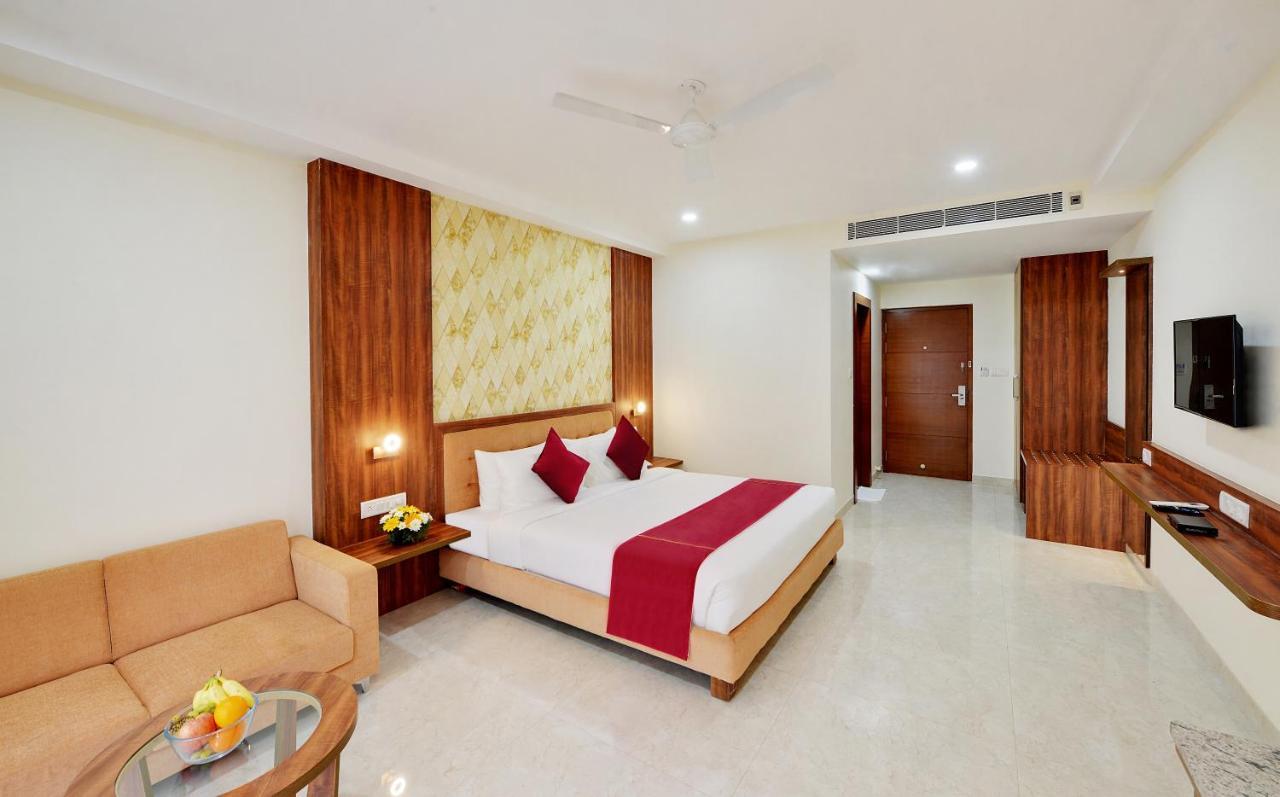 La Sara Gateway Hotel Bangalore Buitenkant foto
