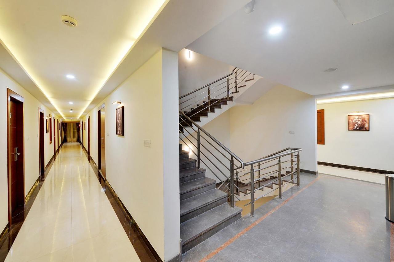La Sara Gateway Hotel Bangalore Buitenkant foto